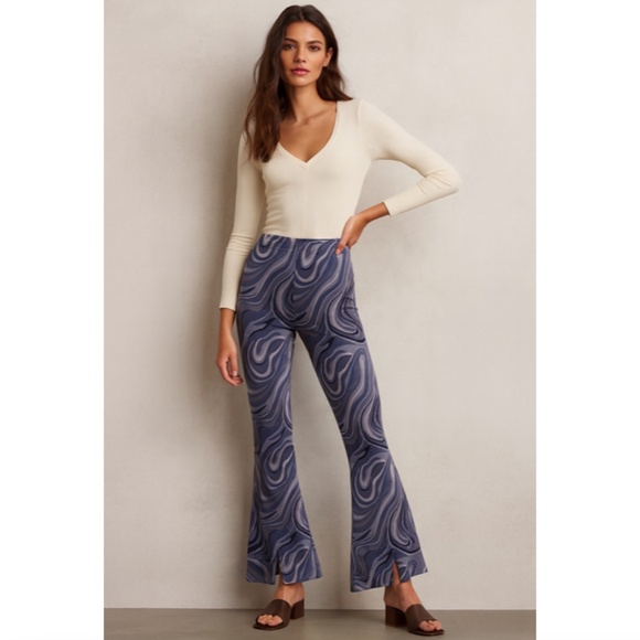 Hollister Hi Rise Flared Geometric Swirl Print Pants 70s Retro - Medium - Picture 1 of 1